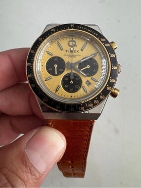 New Q Timex Chronograph 40mm Leather Strap Watch TW2W64400